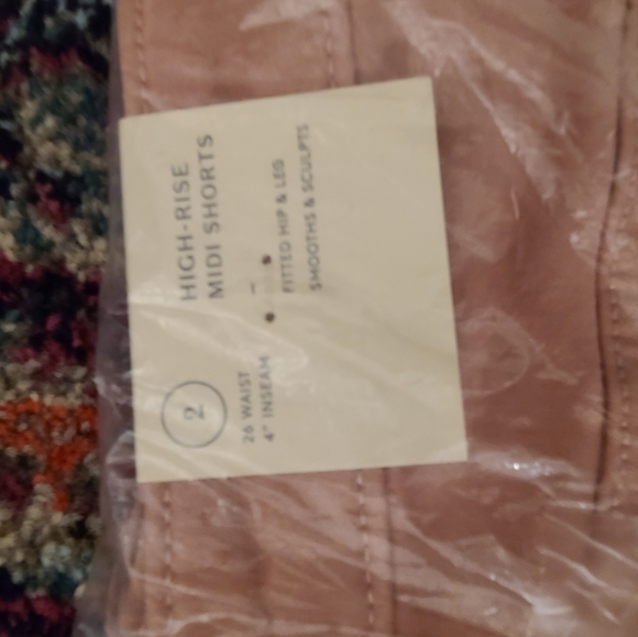 Universal Threads Shorts Target Jeans - Picture 6 of 6